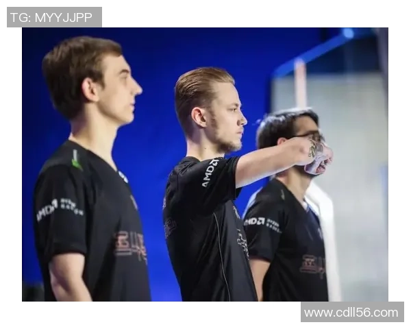 深入解析IG战队在CSGO中的进攻战术体系与战略布局 深入解析IG战队在CSGO中的进攻战术体系与战略布局